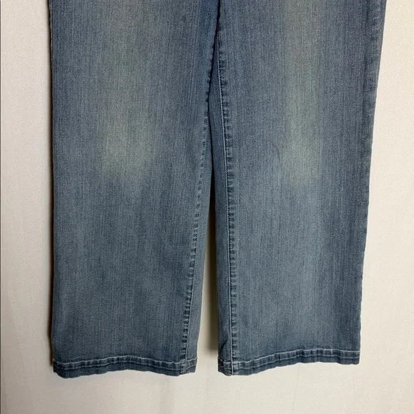NYDJ Women's Wide Leg Medium Wash Jeans Size 12 Stretch Casual - Picture 3 of 13